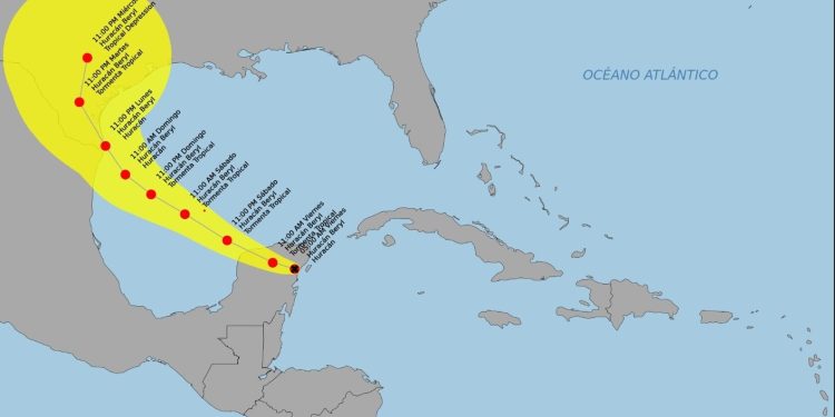 El huracán Beryl ha llegado a la península de Yucatán, México y se espera que en las próximas horas se degrade a tormenta tropical.