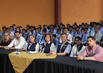 Vicepresidenta Karin Herrera participó en taller informativo organizado por SVET para jóvenes en Jalapa. / Foto: Vicepresidencia de la República.