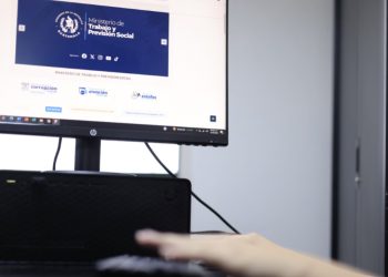 Mintrab invita a la población a denunciar y reportar si no han recibido el bono 14. /Foto: Mintrab.