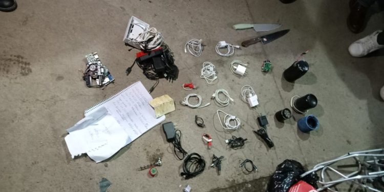 Requisa en Pavoncito, encuentran antenas satelitales y drogas