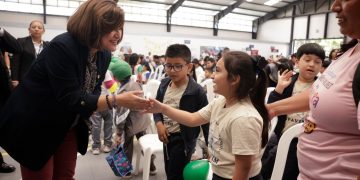 La vicepresidenta Herrera participó compartió con niños en el marco de la conmemoración del Día Mundial contra el Trabajo Infantil. /Foto: Dickéns Zamora.