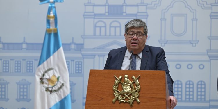 Ministro Francisco Jiménez comparte los detalles del nuevo Comité Nacional para la Modernización del Organismo Ejecutivo. /Foto: Byron de la Cruz.