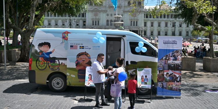 La SVET llevó a cabo una feria informativa enfocada en la prevención de delitos VET. /Foto: Byron de la Cruz.