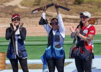 La tiradora guatemalteca Adriana Ruano gana la primera medalla olímpica de oro para Guatemala.