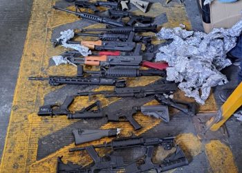 Incautan arsenal en bodega del puerto Santo Tomas de Castilla, Izabal