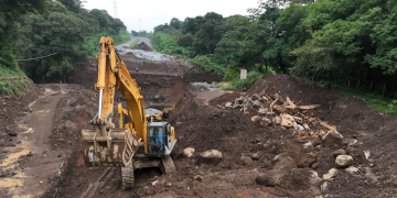 Continúan los trabajos de reparación en la autopista Palín-Escuintla.