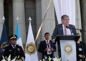 Jiménez también destacó el valor de la PNC al adherirse a los principios de la seguridad democrática. / Foto: Daniel Ordoñez.