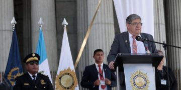 Jiménez también destacó el valor de la PNC al adherirse a los principios de la seguridad democrática. / Foto: Daniel Ordoñez.