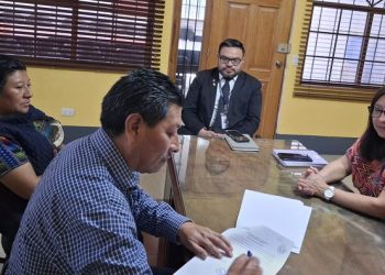 Dan seguimiento a la ejecución de obras para el departamento de Chimaltenango