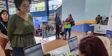 Por segundo día realizan jornada de emisión de pasaportes en Tactic, Alta Verapaz