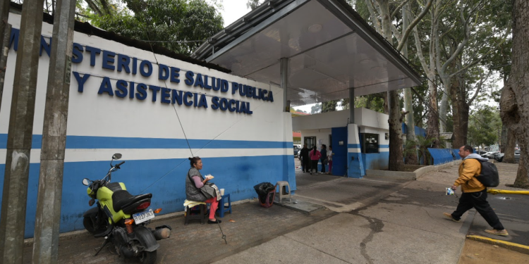 Ministerio de Salud se pronunció ante rumores sobre haber encontrado y atendido a tripulantes de avioneta desaparecida. / Foto: Alejandro García.