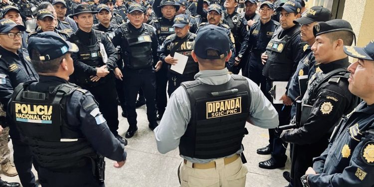 PNC realiza una mega requisa en "Pavoncito" la noche de este domingo 7 de julio.