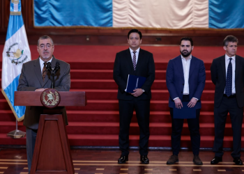 Presidente Bernardo Arévalo en la presentación de funcionarios. / Foto: Noé Pérez.