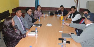 Gobernador de Quiché sostiene reunión con director del Sistema Penitenciario