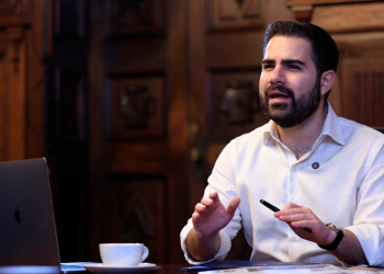 Secretario Palomo indicó que diputados no contaban con análisis de riesgo. / Foto: Noé Pérez.