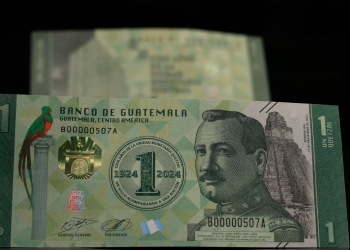 Billete conmemorativo de un quetzal. / Foto: Dickéns Zamora.