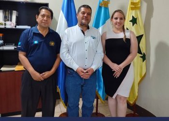 Fortalecen procesos administrativos que brinda la Gobernación Departamental de El Progreso