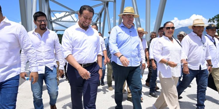 El presidente Bernardo Arévalo destacó el trabajo conjunto Ejecutivo-Legislativo, durante gira de trabajo por Jutiapa.