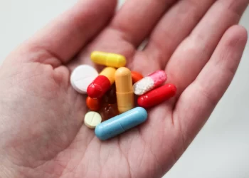 Algoritmo indicaría cuáles son los mejores fármacos en tratamientos genéticos y cancerígenos. / Foto: ecoceutics.