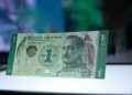 Banco de Guatemala presenta billete conmemorativo de un quetzal