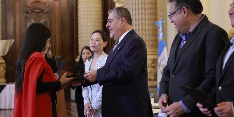 Guatemaltecos radicados en República China (Taiwán) comparten sus experiencias tras obtener becas