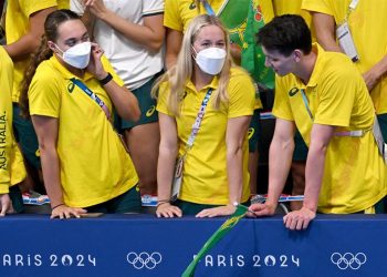 Al menos 40 atletas olímpicos han dado positivo a covid-19 durante su estadía en París.