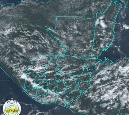 Insivumeh reporta incremento de lluvias en horas de la tarde-noche por el paso de al onda del este número 17 sobre el territorio nacional. / Foto: Insivumeh.
