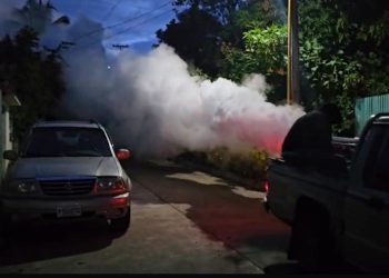 Dengue es combatido al caer la tarde en Santa Rosa. / Foto: MSPAS.