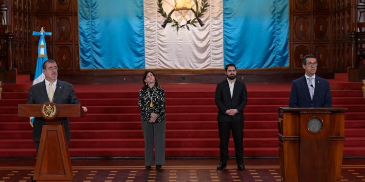 El presidente Bernardo Arévalo, reiteró este lunes la necesidad de aprobar la ampliación presupuestaria solicitada por el Ejecutivo.