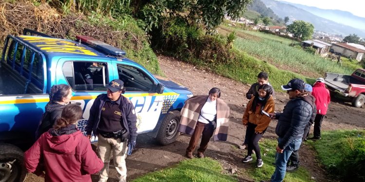 PNC localiza a españolas extraviadas en el volcán Santa María