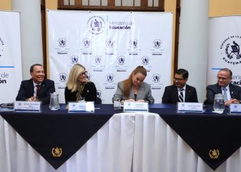 Firman convenio de cooperación para impulsar la educación financiera