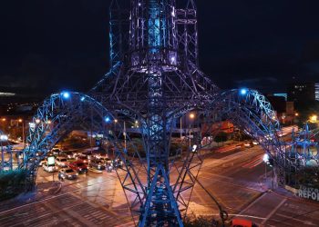 Torre del Reformador y Arco de Correos se iluminan en honor a los medallistas olímpicos de Guatemala