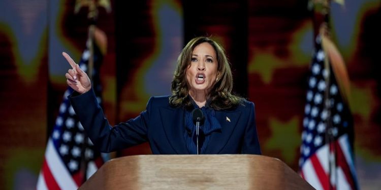 La candidata demócrata, Kamala Harris, aceptó la nominación a la Presidencia de EE. UU. y se presentó como una mujer que puede vencer a Trump.