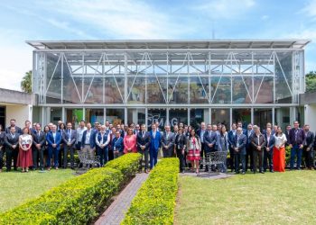 Autoridades y expertos del sector energía de Centroamérica se reúnen en el IICA, Costa Rica, para analizar el futuro de los biocombustibles y su rol en la descarbonización del transporte.