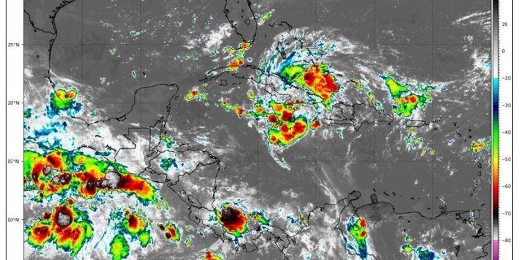 Se provén lluvias y lloviznas por la tarde y noche.
