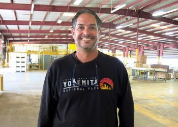 Joel Vega, presidente de Oro Inc, se refiere a pérdidas por huracán Ernesto. / Foto: EFE.