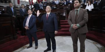 Eligen y juramentan a director de la Defensa Pública Penal en el Congreso