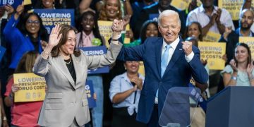 Kamala Harris aparece por primera vez como presidenciable Junto a Joe Biden, en Upper Marlboro, Maryland. / Foto: EFE.