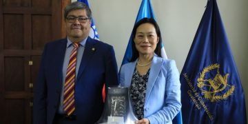 Ministro de Gobernación, Francisco Jiménez se reunió con la embajadora de China (Taiwán) como parte del acercamiento institucional en materia de cooperación internacional. / Foto: Mingob.