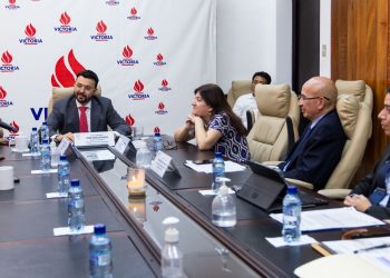 Autoridades del Ministerio de Cultura y Deportes confirman adjudicación para la construcción de un estadio de fútbol en el municipio de Cajolá, Quetzaltenango. / Foto: MCD.