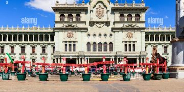 Monumento en memoria de niñas que murieron en incendio de Hogar Seguro Virgen de la Asunción. / Foto: Alamy.