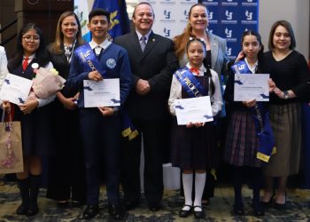 Eligen a niño procurador o niña procuradora de los derechos humanos por un día