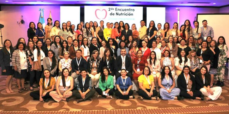 Nutricionistas del IGSS participan en Encuentro de Nutrición Clínica y Hospitalaria