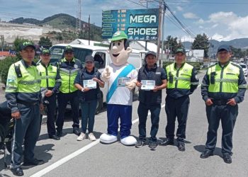 Operativos de SAT y policía municipal. / Foto: SAT.