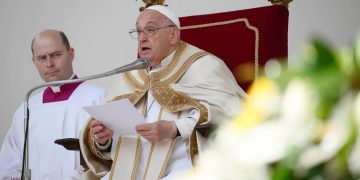 El papa Francisco hizo llamados a buscar la verdad y al diálogo, tanto en Venezuela como en Oriente Medio.