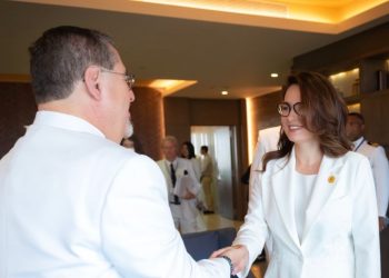 El presidente Bernardo Arévalo se reunió con la ministra de Economía de Ucrania, Yulia Svyrydenko, en República Dominicana.