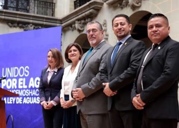 Presentación de la hoja de ruta para la ley de aguas.