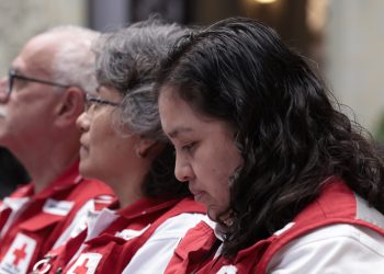 Presidente Arévalo reconoce labor de Cruz Roja Internacional. / Foto: Noé Pérez.