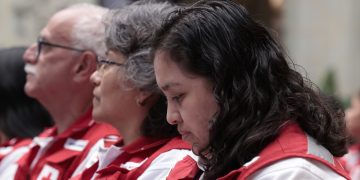 Presidente Arévalo reconoce labor de Cruz Roja Internacional. / Foto: Noé Pérez.