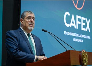 Presidente Bernardo Arévalo en Anacafé.